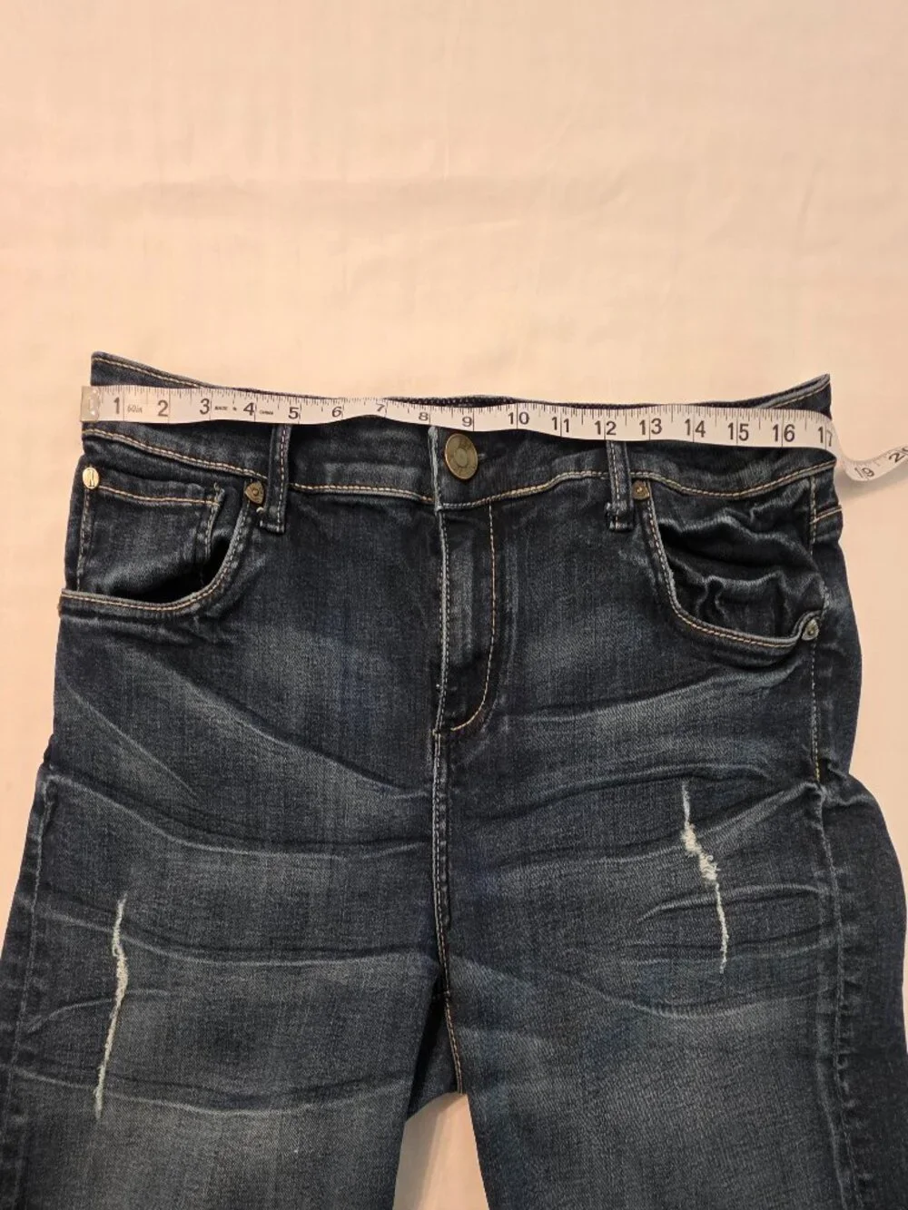 Kut From The Cloth Bermuda Denim Women's Shorts, Size 12 - Picture 4 of 9